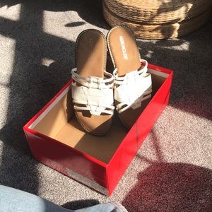 Aerosoles cool white 155 slip on slide sandals